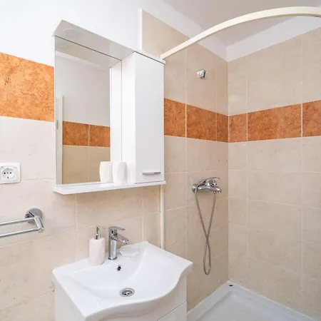 Kairos Holidays Apartment *